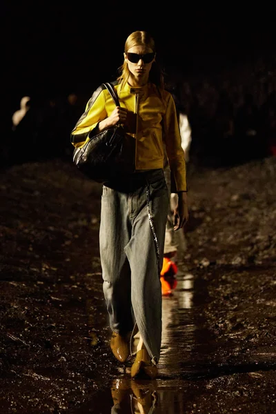 Look 57